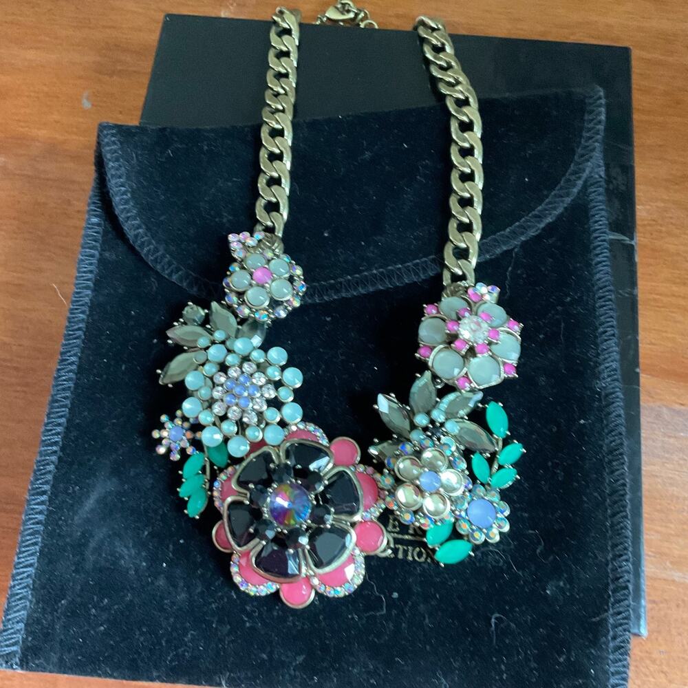 Classic Joan Rivers Flower Floral Rhinestone Statement Bib Necklace